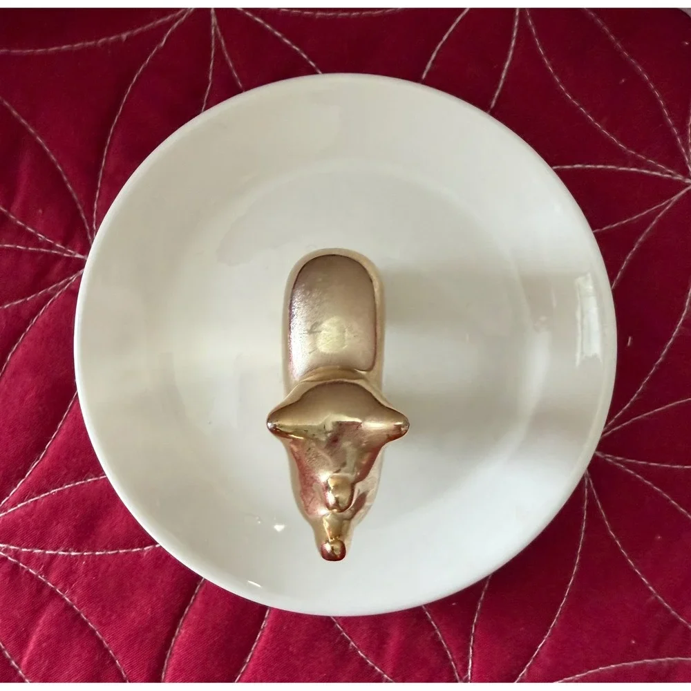 Isaac Mizrahi Gold Rhinoceros Ceramic Jewelry Trinket Dish Ring Holder CR71-RH-G